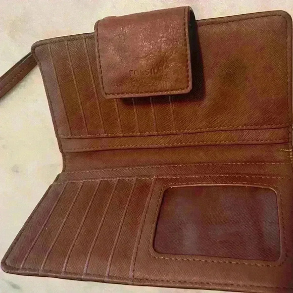 Fossil Polk Dot Color Block Cow Hide Leather Snap Button Closure Back Zip Wallet - Picture 4 of 8